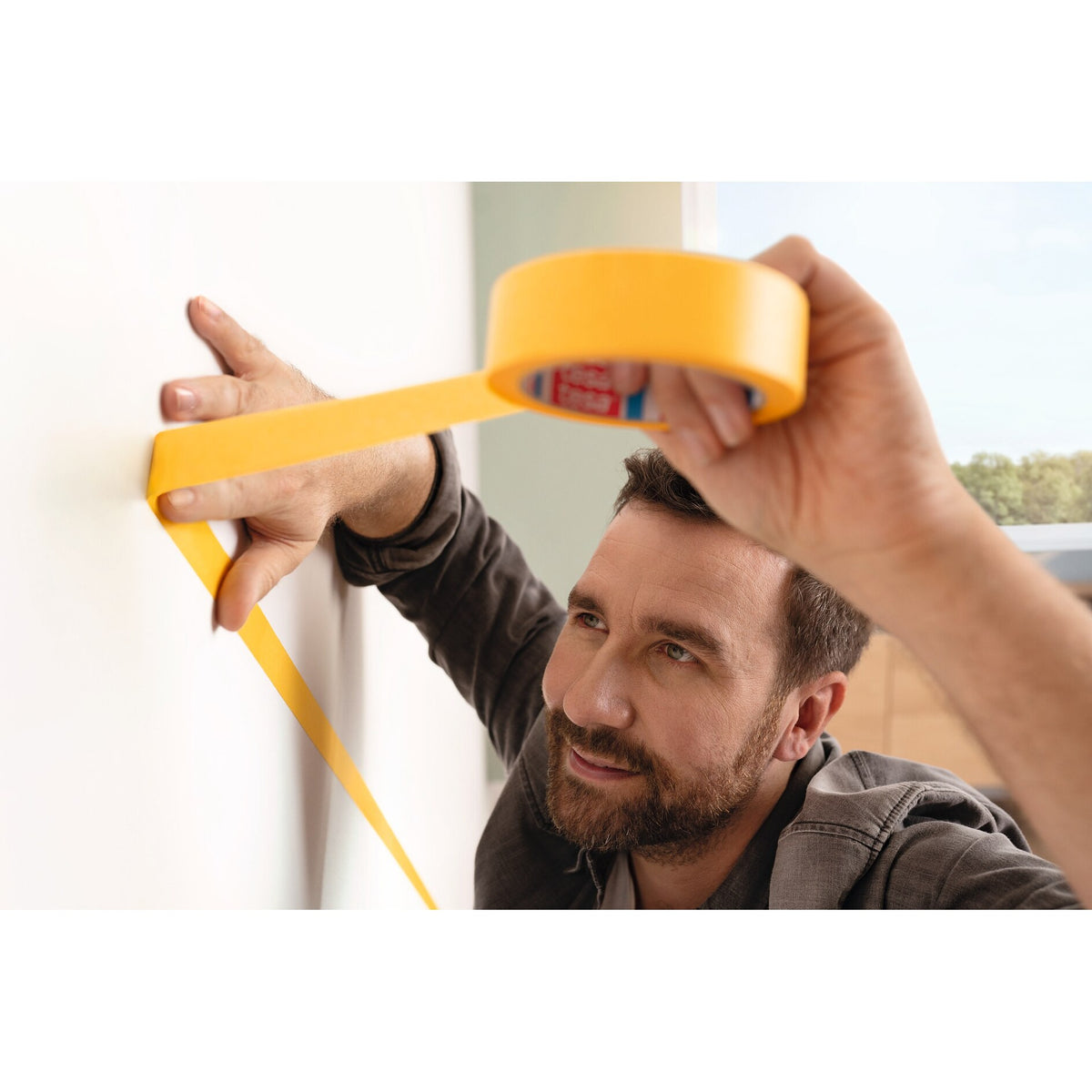 tesa Perfect+ Malerband, orange – Anwendung