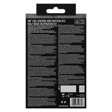 Auf der Rückseite des 3M™ Halbmasken-Gehäuses 6200 wiederverwendbar, mittelgroß | Packung (1 Stück) der 3M Deutschland GmbH befinden sich Sicherheitshinweise, Produktdetails und Barcodes in weißer Schrift auf schwarzem Hintergrund.