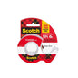 Un rouleau de ruban adhésif Scotch® Crystal (19mm x 25m) plus 5m GRATUIT sur un dévidoir manuel, de 3M Deutschland GmbH, dans un distributeur transparent avec un emballage classique rouge et jaune.