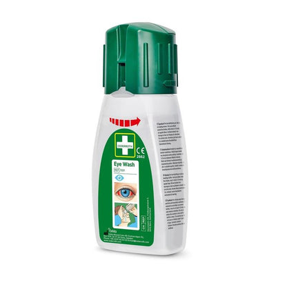 Modèle de poche compact de rinçage pour les yeux Cederroth 235 ml de Orkla Wound Care AB, avec bouchon vert et étiquette multilingue - idéal pour un soin rapide et efficace des blessures oculaires. Le paquet contient 235 bouteilles.