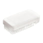 La brosse à main Diversey, blanche, dure (97 x 47 mm), se distingue par des poils durs et une poignée en plastique nervurée. Cette brosse à ongles (1 pièce) est idéale pour un nettoyage efficace et est présentée sur un fond blanc.