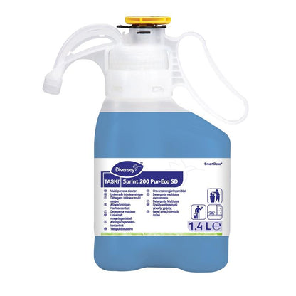 Une bouteille de 1,4L Diversey TASKI Sprint 200 Pur-Eco, un nettoyant de surface neutre sans traces avec certification écologique de l'UE de Diversey Deutschland GmbH & Co. OHG, liquide bleu, graduations de mesure, bouchon distributeur jaune et étiquette d'information.