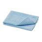 Le chiffon universel en microfibre Nölle Profi Brush, 35x30 cm en bleu (1 pièce) de Nölle Profi Brush Bürsten- & Pinseltechnik e.K., est soigneusement plié sur un fond blanc - idéal pour un nettoyage sans traces de toutes les surfaces.