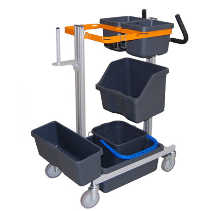 Le chariot TASKI Nano pour Procarpet de Diversey Deutschland GmbH & Co. OHG est équipé de 4 conteneurs gris de différentes tailles, d'un conteneur avec une poignée bleue, d'un cadre supérieur orange et de roulettes - idéal pour le nettoyage des tapis et l'utilisation manuelle.