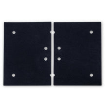 Zwei rechteckige schwarze TASKI Ultimaxx Orbital-Padhalter (14x20 Zoll, 35x50cm) von Diversey Deutschland GmbH & Co. OHG liegen nebeneinander auf weißem Untergrund, jeweils mit gleichmäßig verteilten kreisförmigen Löchern - ideal für die Reinigung großer Flächen mit der TASKI Ultimaxx OB-Reihe.