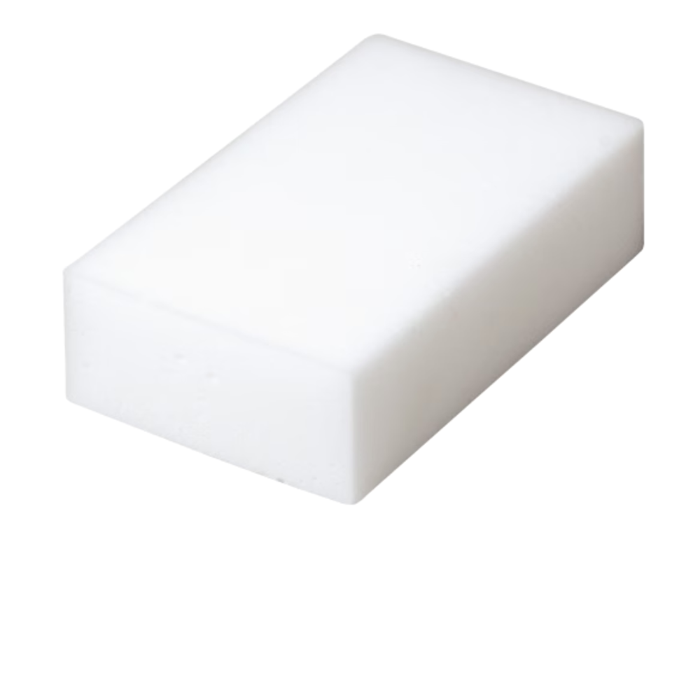 Un Vileda Professional Miraclean Gomme Magique Big, fabriqué professionnellement pour éliminer les taches tenaces, est présenté sur un fond blanc simple.