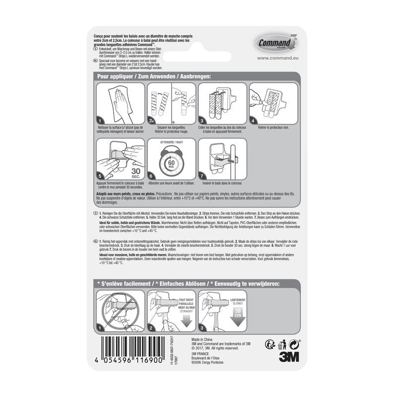 Le dos d'un emballage de support à balai Command™, 17007-FR de 3M Deutschland GmbH, montre un guide illustré multilingue pour fixer et retirer le support avec des bandes adhésives Command. Des diagrammes guident étape par étape le montage et le démontage.