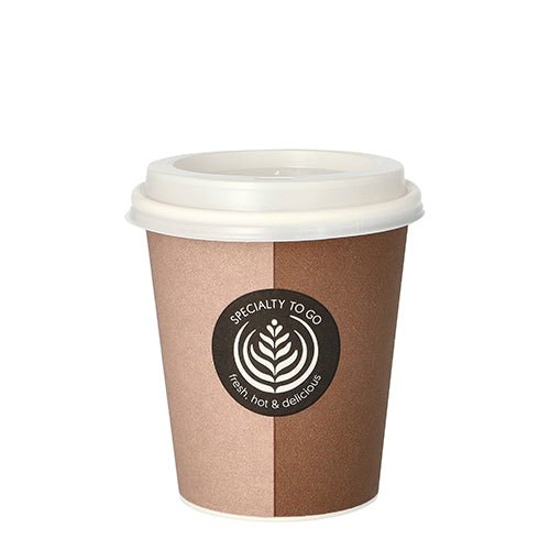 Le gobelet en carton Starpak 10 avec couvercle est idéal « To Go ». Sur le gobelet brun se trouve le logo rond noir de Starpak avec l'inscription « SPECIALTY TO GO fresh, hot & délicieux » et un design de latte art blanc.