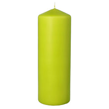 La PAPSTAR bougie cylindrique Ø 70 mm, 200 mm de PAPSTAR GmbH est une bougie verte de haute qualité en cire avec un sommet pointu et une mèche visible - parfaite comme décoration élégante pour votre salon.