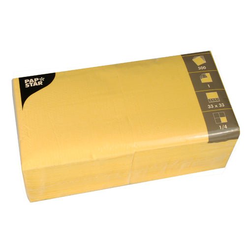 Un paquet scellé PAPSTAR de 500 serviettes, 1 pli, 1/4 pli (33x33 cm) de PAPSTAR GmbH, dans un emballage plastique transparent avec les informations sur le produit imprimées.