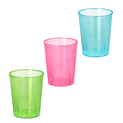 Trois verres à liqueur Starpak triés par couleur en PS (4 cl, Ø 4,2 cm · 5,2 cm) en vert, rose et bleu sont présentés avec des symboles de recyclage et des motifs fins sur fond blanc. Le paquet contient 40 pièces sous film rétractable.