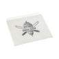 Les PAPSTAR sacs à döner kebab, substitut de parchemin, 16x16 cm, film rétractable résistant à la graisse (1000 pièces) de PAPSTAR GmbH est un emballage alimentaire blanc durable avec une broche à döner et des couteaux croisés ainsi que le texte "DÖNER KEBAB".