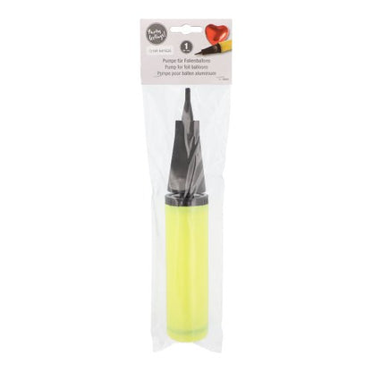 La PAPSTAR pompe pour ballons en aluminium en jaune (28x4,5 cm) de PAPSTAR GmbH est livrée dans un sac transparent avec une étiquette d'information sur le produit, ce qui en fait un accessoire de fête indispensable pour chaque célébration.