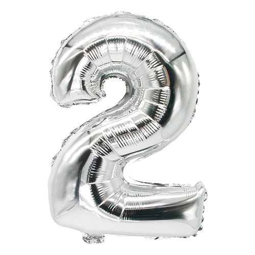 Le ballon en aluminium PAPSTAR (35 x 20 cm) en argent de PAPSTAR GmbH est brillant et décoratif - idéal comme décoration élégante avec le chiffre 2.