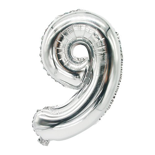 Le ballon en aluminium PAPSTAR (35 x 20 cm) en argent de PAPSTAR GmbH montre le chiffre 9 et est parfait comme décoration élégante pour des occasions spéciales.