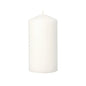 La bougie pilier Starpak Ø 80 mm · 150 mm en blanc (1 pièce) se tient debout avec un fond plat et une pointe légèrement pointue - un accessoire d'intérieur élégant pour chaque environnement.