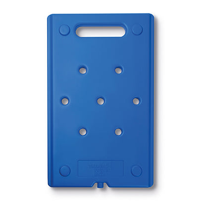 Le Starpak Kühlakku Gastro-Norm 1/1 (53 x 32,5 x 2,5 cm, bleu) est un accumulateur de froid rectangulaire avec des coins arrondis, huit trous circulaires, une poignée supérieure, une surface lisse et des marquages en relief près du bord inférieur.
