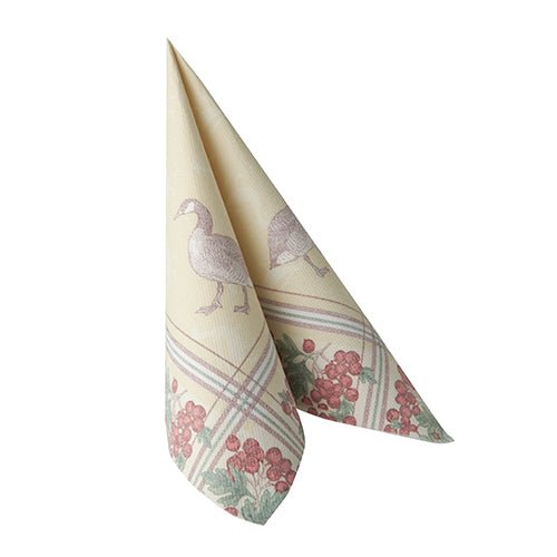 La serviette PAPSTAR 50 serviettes "ROYAL Collection" de PAPSTAR GmbH présente une illustration d'oie avec des baies rouges et des feuilles vertes sur fond crème avec des accents à carreaux, pliée en 1/4, taille 40 x 40 cm.