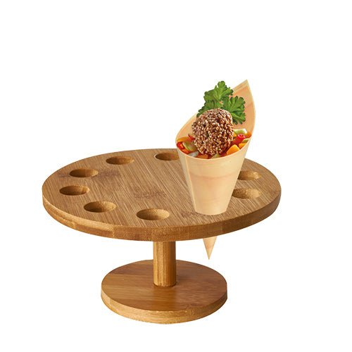 Le support pour cornets de PAPSTAR GmbH, bambou rond Ø 18 cm, offre de la place pour 10 cornets - idéal pour des présentations de snacks élégantes sur fond blanc.