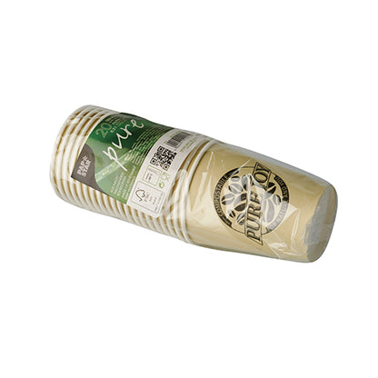 Une pile scellée de PAPSTAR 20 gobelets, carton 0,2 l Ø 8 cm de la société PAPSTAR avec une étiquette verte et blanche contenant des informations sur le produit et des codes QR sur fond blanc.