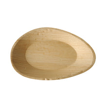Les 6 assiettes ovales en feuille de palmier « pure » de PAPSTAR GmbH sont des assiettes jetables claires avec une surface lisse et un grain de bois naturel, parfaites pour des événements écologiques, représentées sur un fond blanc.