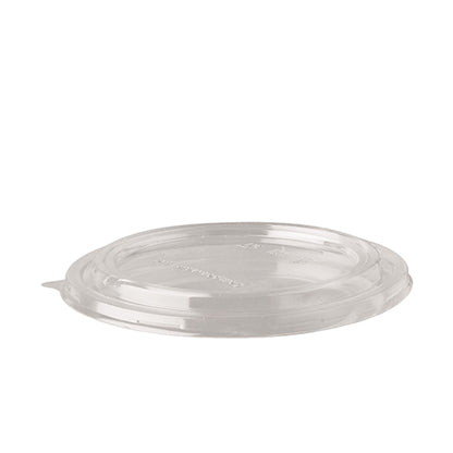 Le PAPSTAR couvercle de 50 pour bols à salade, rond clair de 2 cm de hauteur en PLA de la PAPSTAR GmbH est un couvercle transparent et plat avec une languette pratique pour un retrait facile - idéal comme couvercle écologique pour bols à salade.