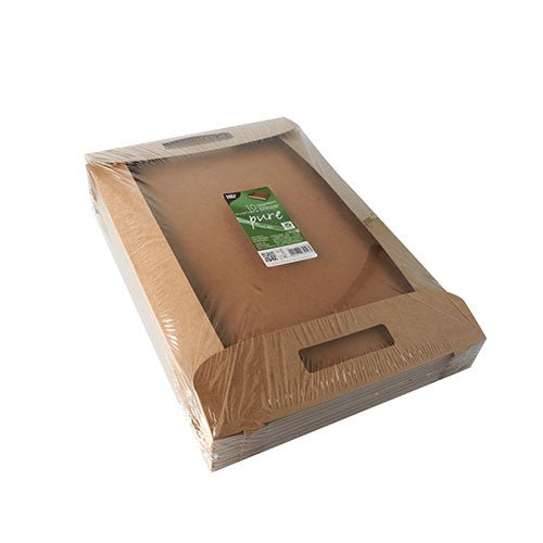 Une pile de PAPSTAR 10 plateaux portables en carton brun biodégradable (« pure ») de PAPSTAR GmbH, scellés dans un film plastique transparent et munis d'une étiquette verte et blanche.