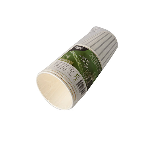 Une pile de 20 gobelets, carton 0,2 l Ø 8 cm de la société PAPSTAR est enveloppée dans du plastique et porte une étiquette verte avec des informations sur le produit et des symboles environnementaux sur fond blanc.