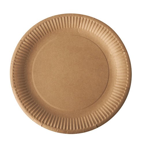 L'assiette en carton ronde "pure" 20 de PAPSTAR GmbH est une simple assiette en carton marron avec un bord légèrement surélevé et ondulé, fabriquée à partir de matériaux durables et idéale pour un usage quotidien, illustrée sur un fond blanc.