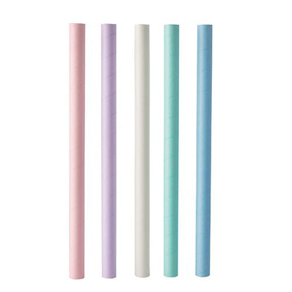 Cinq PAPSTAR pailles en papier Bubble Tea (Ø12mm, 20cm) en rose, lavande, blanc, vert menthe et bleu clair se tiennent verticalement en ligne devant un fond blanc simple. Marque : PAPSTAR GmbH. Emballage : 200 pièces.