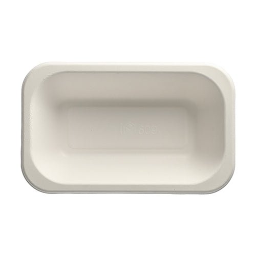 Les PAPSTAR 100 plats scellés de la PAPSTAR GmbH sont des plats jetables blancs, rectangulaires en canne à sucre. Ils disposent de coins arrondis, d'une surface lisse et d'un symbole embossé et d'un numéro au centre pour un emballage écologique.