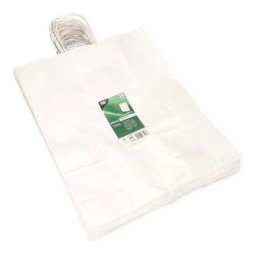 Une pile de PAPSTAR 25 sacs en papier avec poignée torsadée de la marque PAPSTAR GmbH, soigneusement arrangée, avec une étiquette produit verte et blanche en haut et des poignées regroupées.