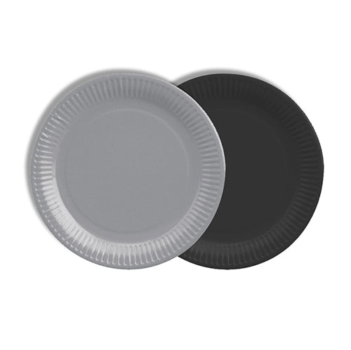 Deux ronds PAPSTAR 12 assiettes en carton (Ø 18 cm, couleurs assorties) de PAPSTAR Des étiquettes « GmbH » à bordure cannelée se superposent en gris et noir sur un fond blanc : à la fois élégantes et respectueuses de l'environnement.