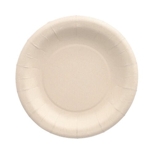 Une boule blanche PAPSTAR 50 assiettes fabriquées à partir de résidus agricoles respectueux de l'environnement provenant de la PAPSTAR La GmbH est photographiée vue d'en haut sur fond blanc.