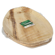 Une pile de PAPSTAR 6 plateaux, feuille de palmier «pure» ovale naturelle de la PAPSTAR GmbH, en feuilles de palmier brun clair, avec une étiquette vert-blanc sur le dessus et partiellement enveloppée dans un film transparent.