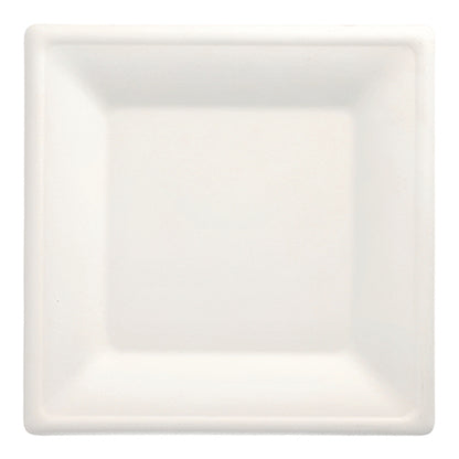 L'assiette carrée en canne à sucre "pure" 100 pièces, blanche de la PAPSTAR GmbH est une assiette blanche, carrée, biodégradable avec un bord légèrement surélevé - une option jetable écologique, photographiée d'en haut sur un fond blanc.