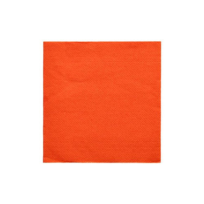 Une PAPSTAR serviette 1/4-pli, 24x24 cm en nectarine de la "DAILY Collection" est placée au centre sur fond blanc. Cette serviette de la PAPSTAR GmbH a une surface subtilement structurée et est livrée dans un pli pratique 1/4 (20 pièces).