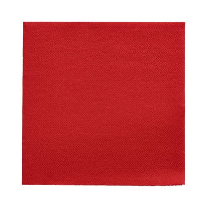 Sur un fond blanc se trouve une serviette rouge de PAPSTAR GmbH de la DAILY Collection (32x32 cm, 1/4 pli) avec une surface légèrement structurée - idéal pour une décoration de table élégante.