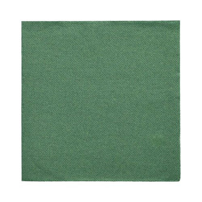 Une simple serviette verte carrée de PAPSTAR GmbH, partie des 20 serviettes "DAILY Collection" (1/4 pli, 32x32 cm), dispose d'un motif de structure discret - idéal pour une décoration de table élégante et présentée sur un fond blanc.