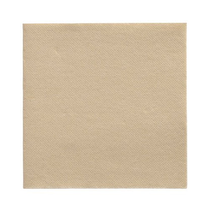 Une serviette beige unique PAPSTAR 20 serviettes "DAILY Collection" (32x32 cm, 1/4-pli) de PAPSTAR GmbH est représentée sur fond blanc, idéale pour des serviettes élégantes ou une décoration de table simple.
