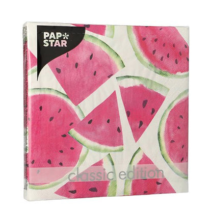 La PAPSTAR 20 serviettes, 33 cm x 33 cm, 3 plis de la PAPSTAR GmbH ont un fond blanc avec des tranches de pastèque roses, des écorces vertes et des pépins noirs. Elles viennent dans un emballage carré classique avec un design plié 1/4 (Set 1).