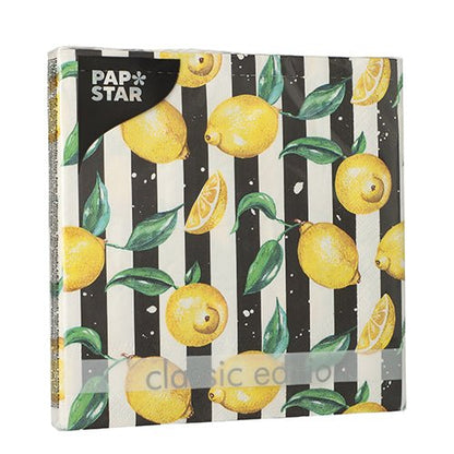 Un paquet de 20 serviettes PAPSTAR (33x33 cm, 3 plis, 1/4 pli) de la PAPSTAR GmbH se distingue par son design de rayures noir et blanc avec des citrons et des feuilles vertes pour une durabilité élégante.