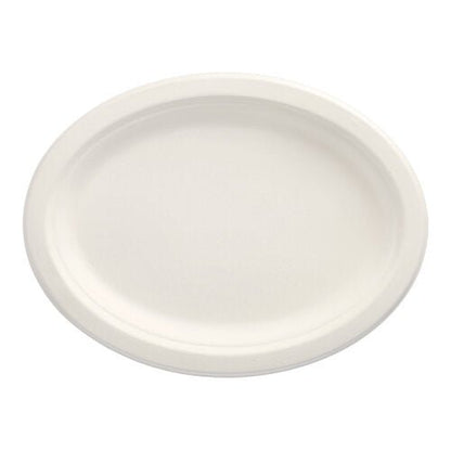 Le PAPSTAR 50 assiettes, canne à sucre « pure » de PAPSTAR GmbH est une assiette jetable blanche, ovale, en canne à sucre écologique, vue de dessus sur fond blanc.