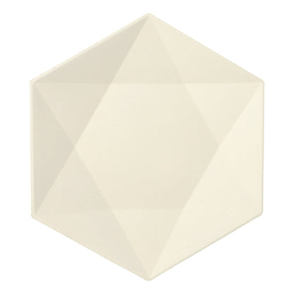 L'assiette hexagonale blanche PAPSTAR en canne à sucre "pure" de PAPSTAR GmbH offre un design discret et durable grâce à ses facettes géométriques écologiques (25 pièces).