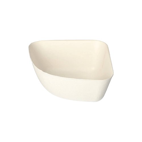 Les PAPSTAR 4 bols, canne à sucre "pure" blanc "Belle Vie, Ligne Carrée" de la PAPSTAR GmbH sont des bols jetables simples, couleur crème, carrés avec des bords arrondis, fabriqués à partir de canne à sucre écologique et illustrés sur un fond blanc.