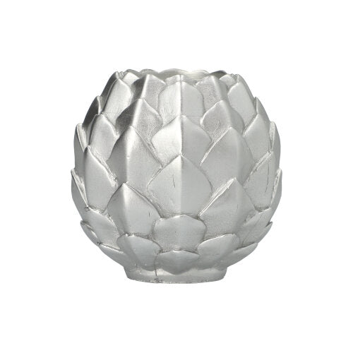 La bougie sphérique Starpak Ø 10 cm argent "Pomme de pin" est une bougie ronde argentée avec un design festif de pomme de pin et des segments superposés - idéale comme pièce décorative élégante.