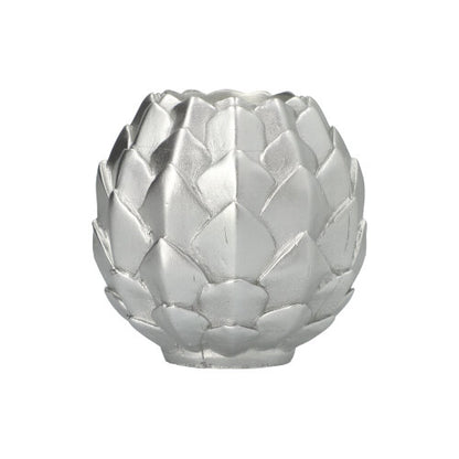 La bougie sphérique Starpak Ø 10 cm argent "Pomme de pin" est une bougie ronde argentée avec un design festif de pomme de pin et des segments superposés - idéale comme pièce décorative élégante.