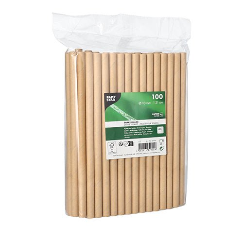 Un emballage en plastique transparent avec 100 pailles à secouer de la PAPSTAR GmbH (papier, marron, 21 cm x 10 mm), étiqueté en anglais avec des symboles verts et blancs pour le recyclage et la compostabilité. Idéal pour les hôtes soucieux de l'environnement.
