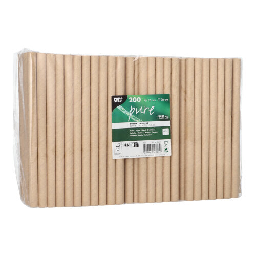 Un emballage transparent avec 200 PAPSTAR pailles Bubble Tea "pure" (12 mm x 20 cm, marron, écologique) de PAPSTAR GmbH, emballé dans un film avec une étiquette vert-blanc contenant des informations sur le produit et des symboles écologiques. Les pailles marron sont proprement disposées à l'intérieur.