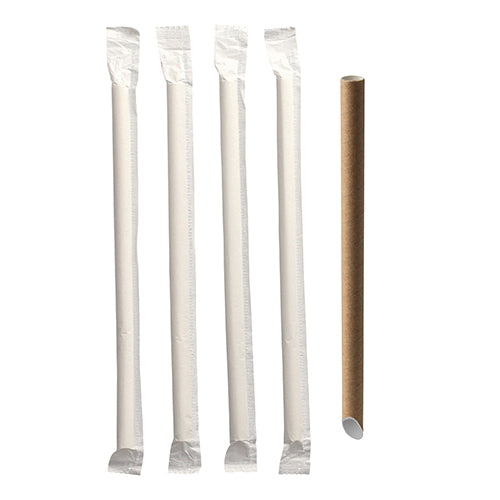 Sont représentés cinq pailles Bubble Tea "pure" (Ø 12 mm, 20 cm, marron, pointu | Feuille) de la société PAPSTAR; quatre emballées individuellement et une non emballée, toutes disposées verticalement sur un fond blanc.